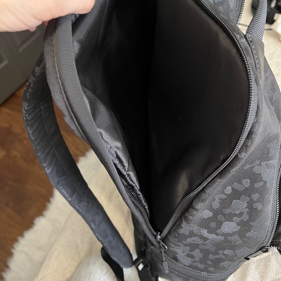 Lululemon City Adventurer 17L Backpack - Picture 7 of 8